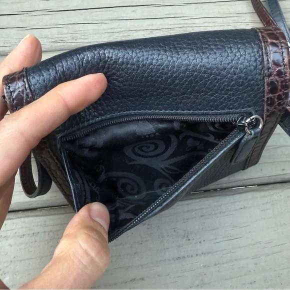 Brighton Black and Brown Leather Crossbody Wallet - Picture 12 of 15